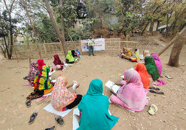 Courtyard meeting in 3no ward, Taranagar union under Keraniganj